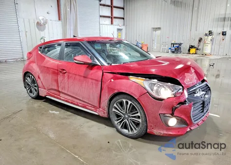 2016 Hyundai Veloster Turbo z USA, uszkodzony, nr VIN KMHTC6AE4GU271191